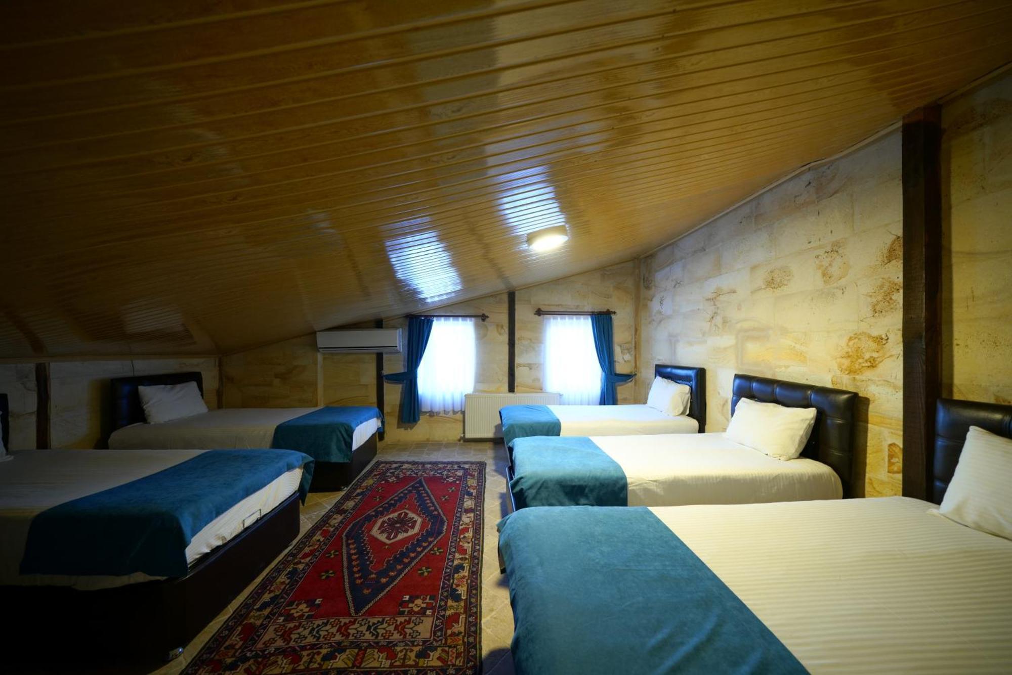 Shoestring Stone House Goreme Room photo