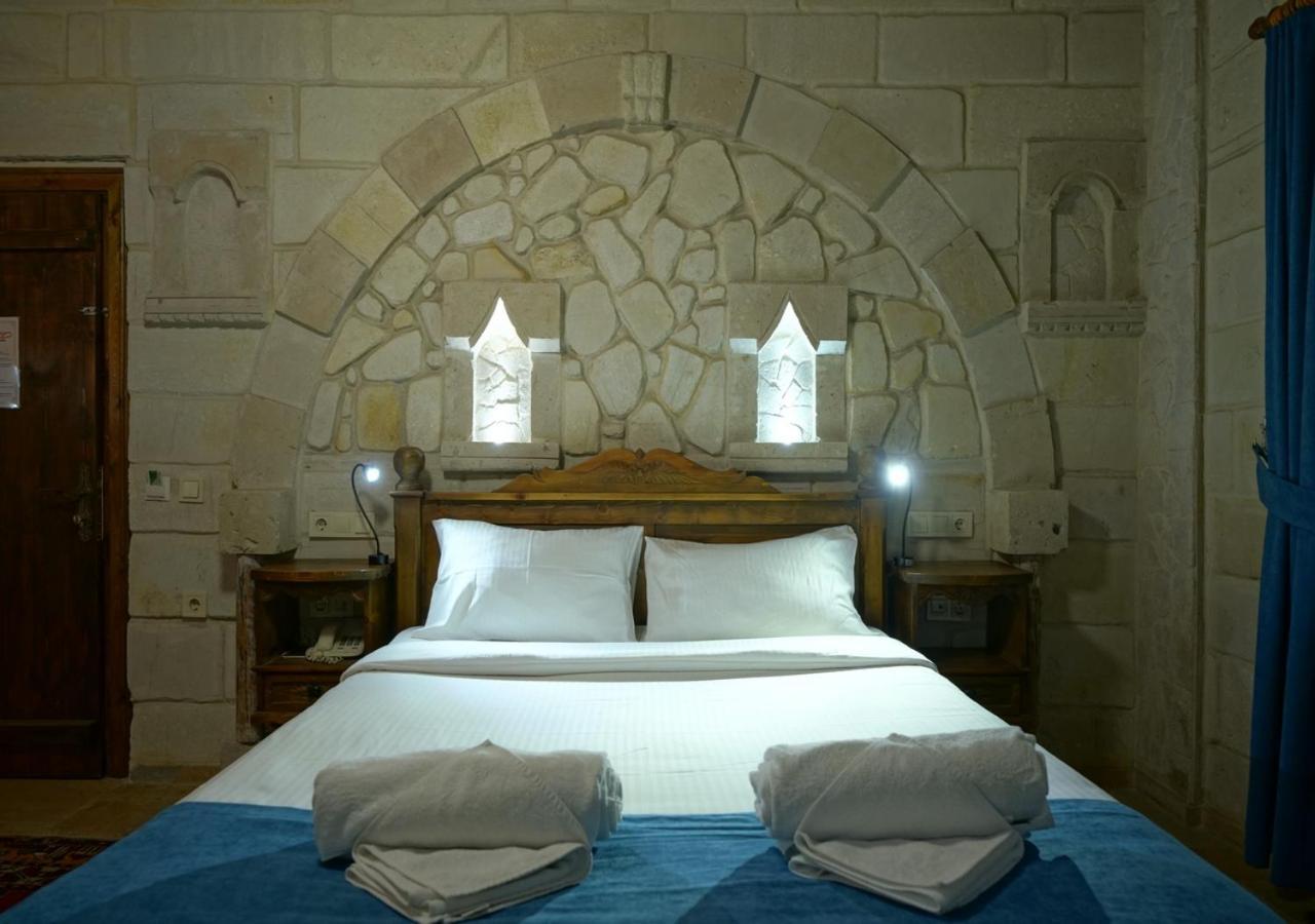 Shoestring Stone House Goreme Room photo
