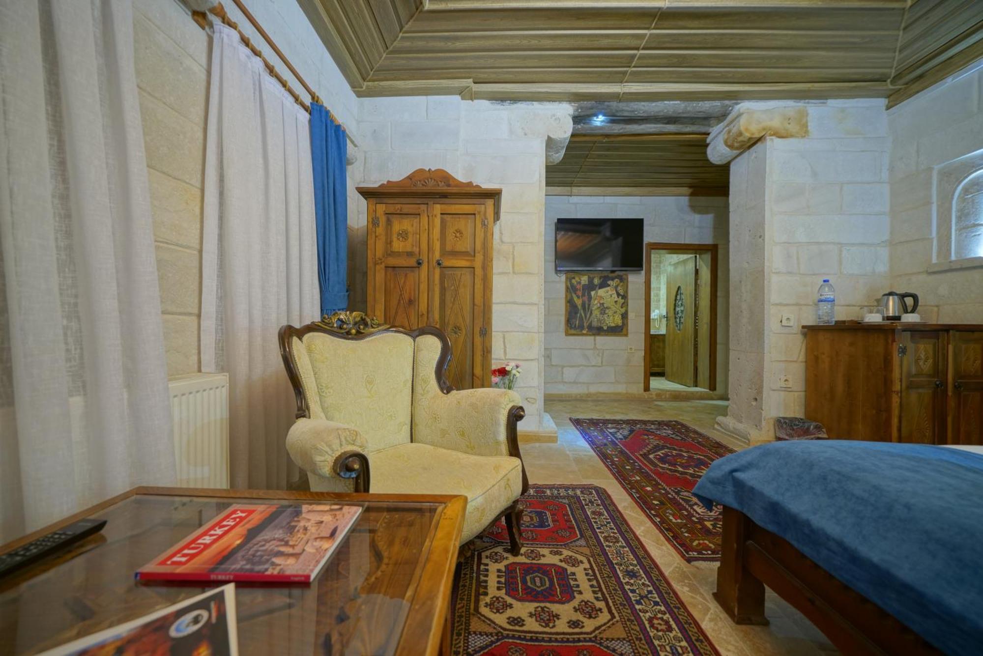 Shoestring Stone House Goreme Room photo