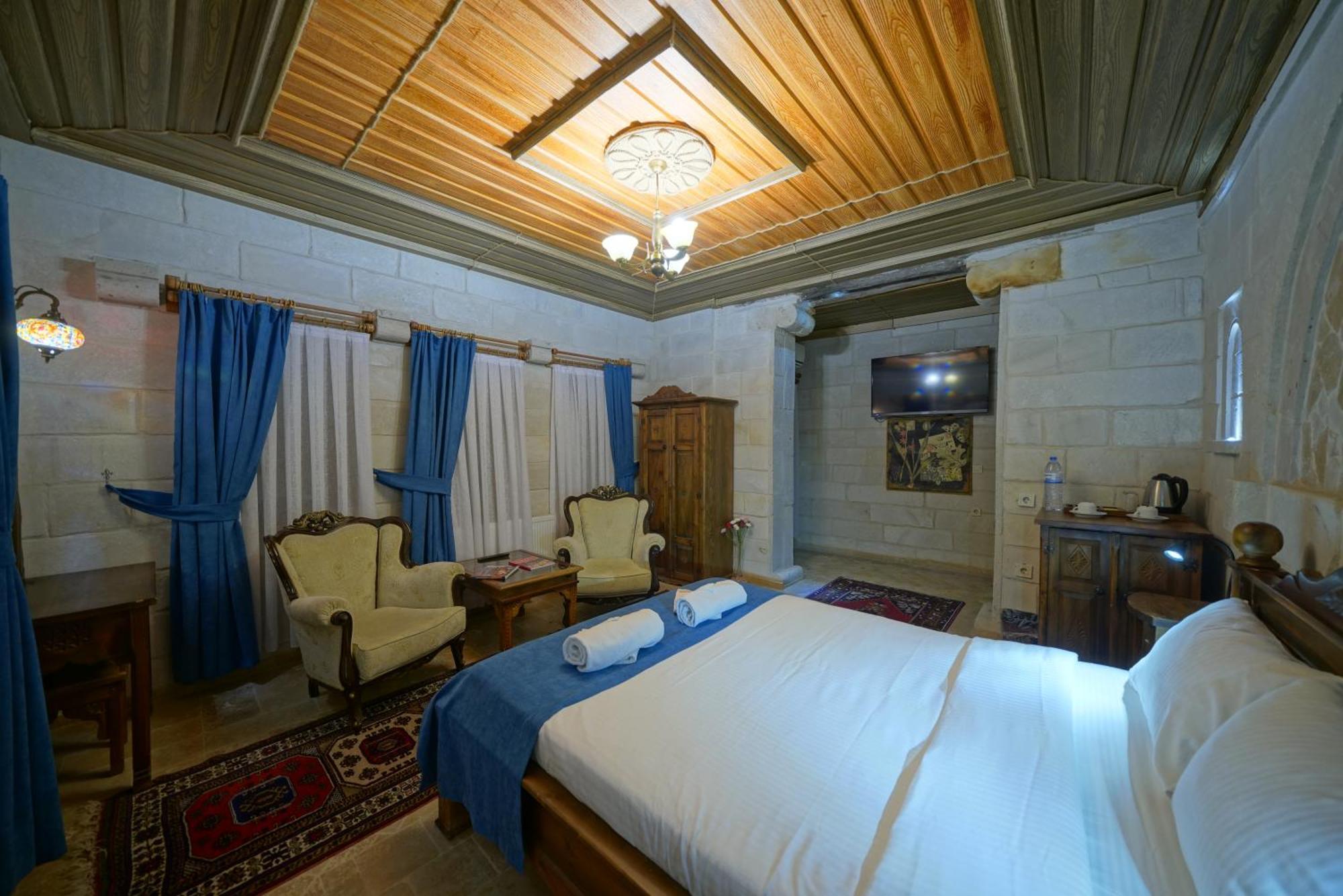 Shoestring Stone House Goreme Room photo