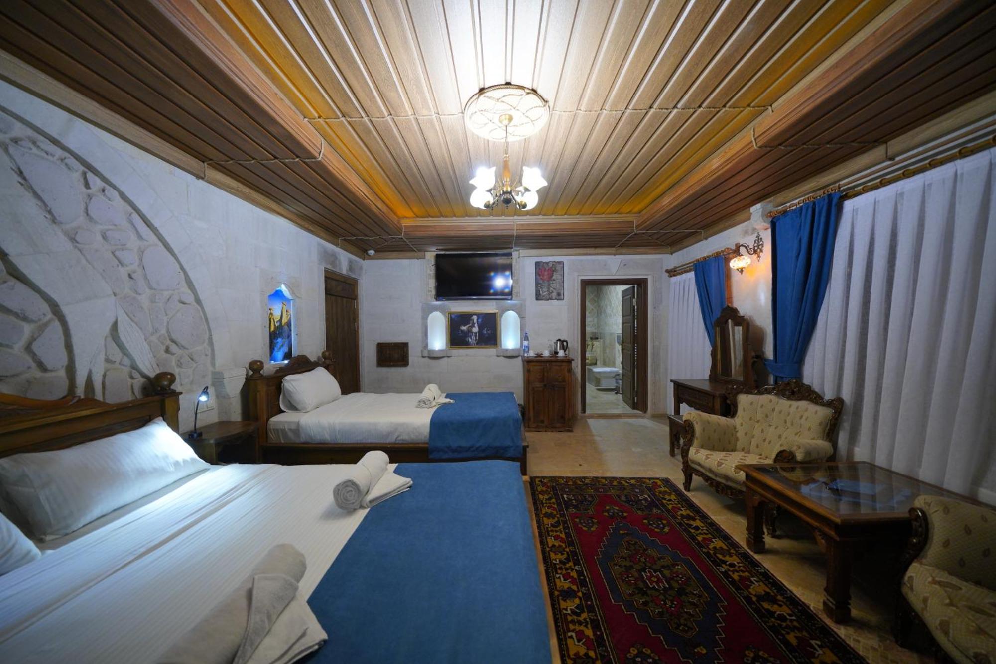 Shoestring Stone House Goreme Room photo